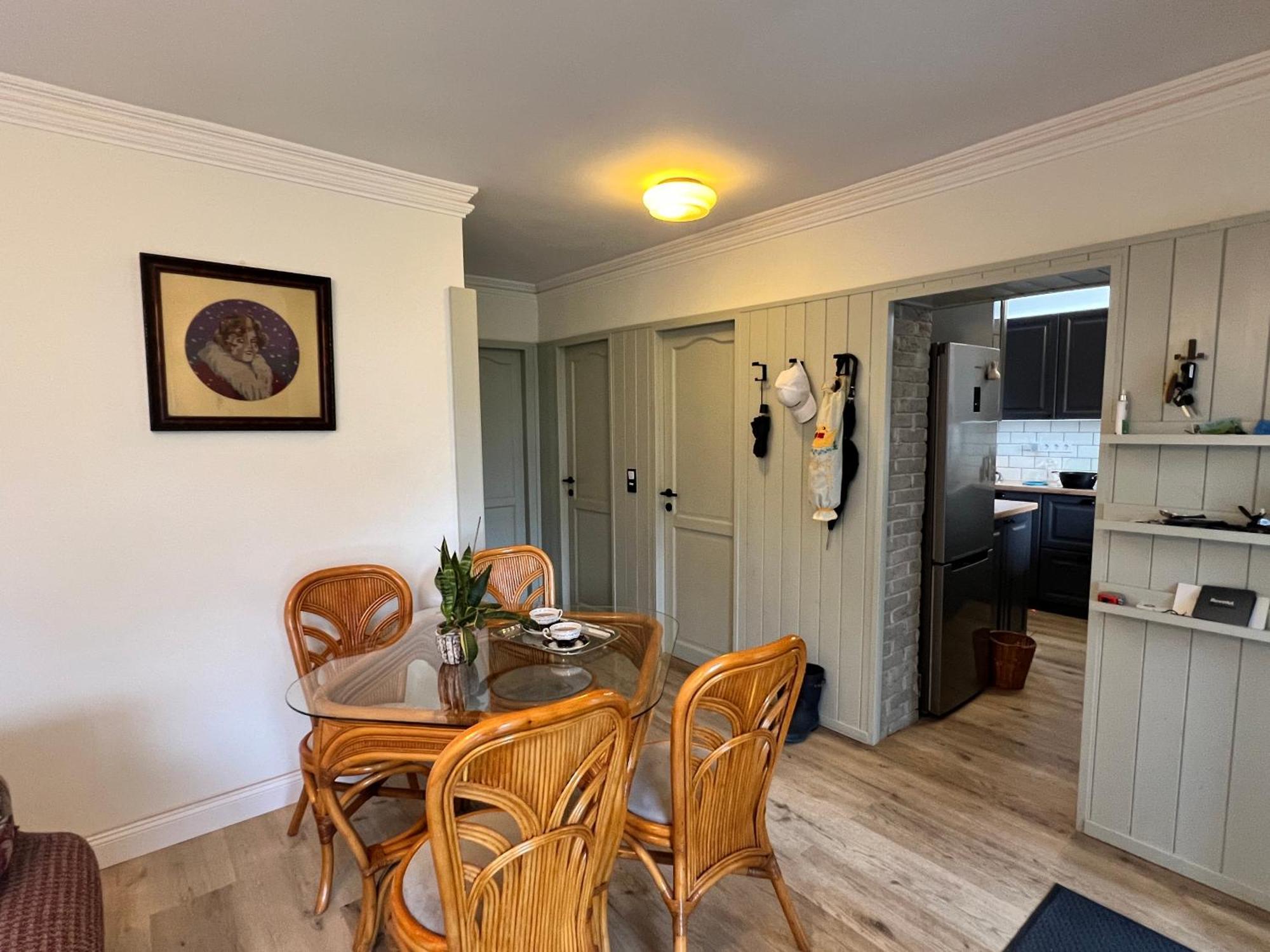 Neon Apartman Csopak Balaton المظهر الخارجي الصورة