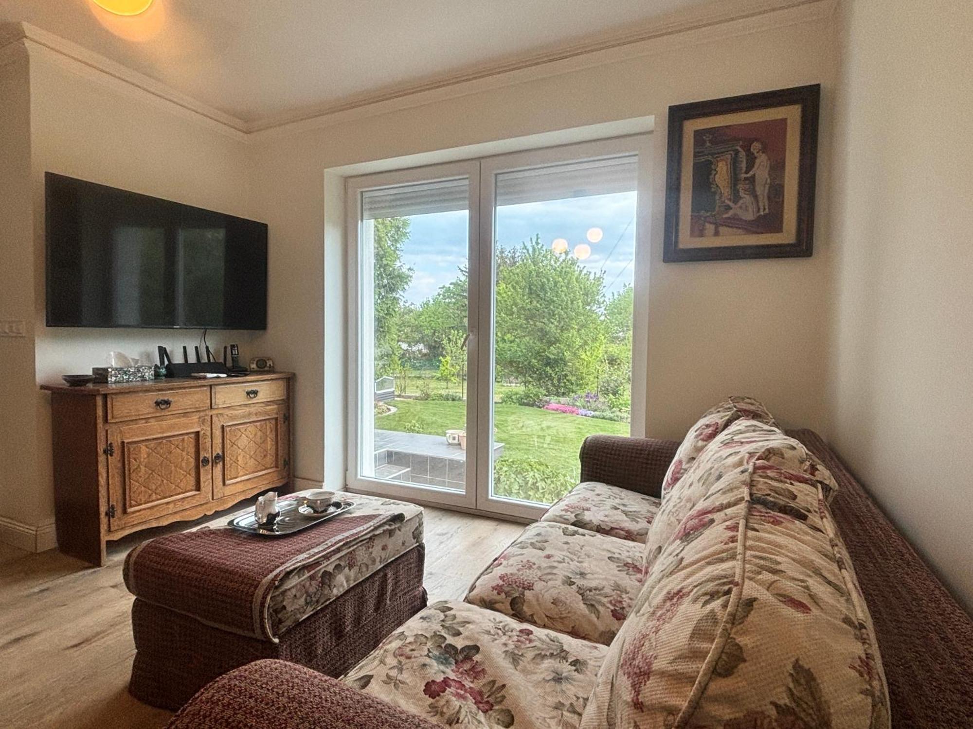 Neon Apartman Csopak Balaton المظهر الخارجي الصورة