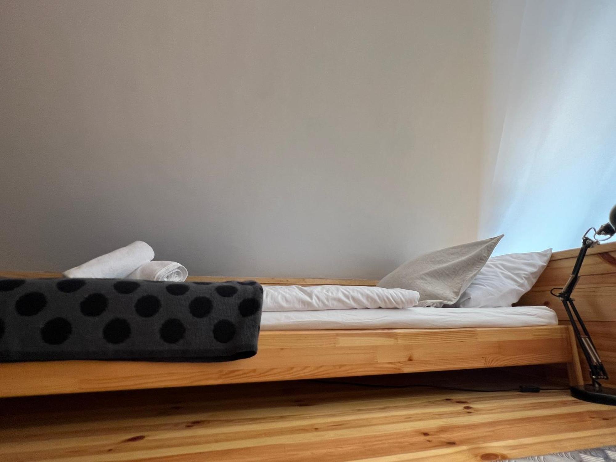 Neon Apartman Csopak Balaton المظهر الخارجي الصورة